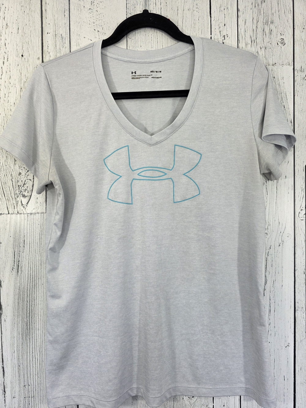 Under Armour HeatGear Loose Fit Logo V-Neck T-Shirt Size Medium Athletic Summer